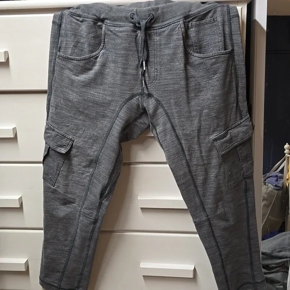 Lululemon Carry & Go Cargos - Picture 3 of 6